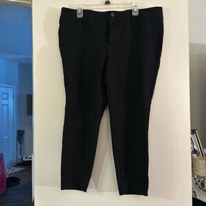 Size 20R Studio by Torrid cropped Jegging. Perfect Condition!! Only worn once